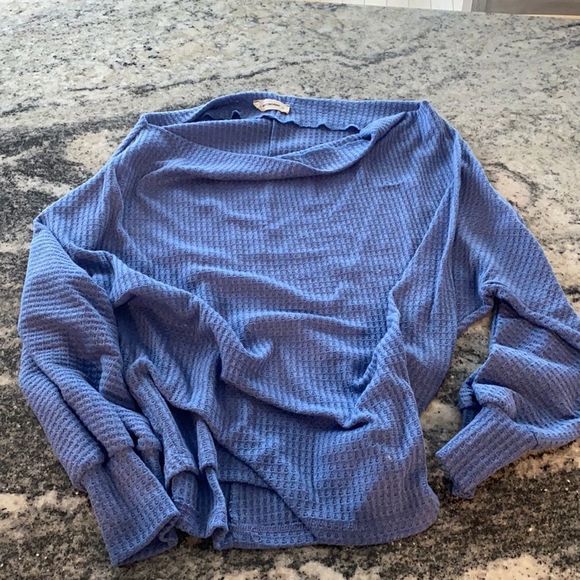 Thermal off the shoulder top - Picture 1 of 4